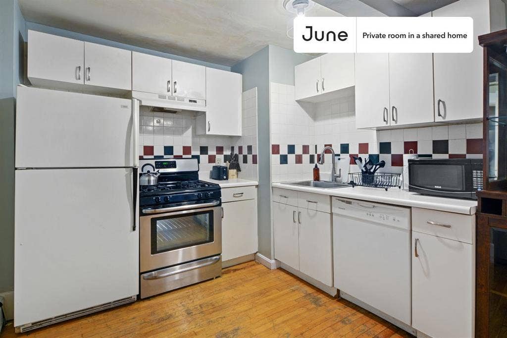 2 BR in Boston