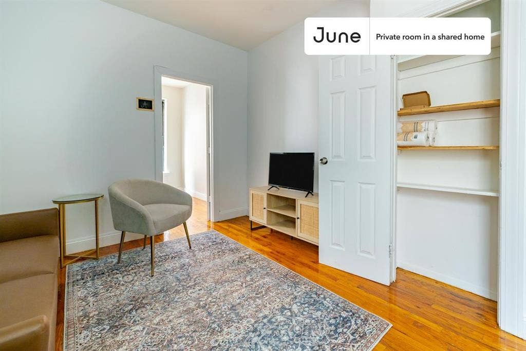 2 BR in New York City