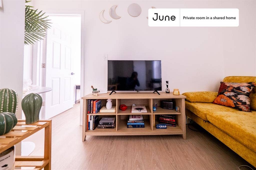 2 BR in New York City