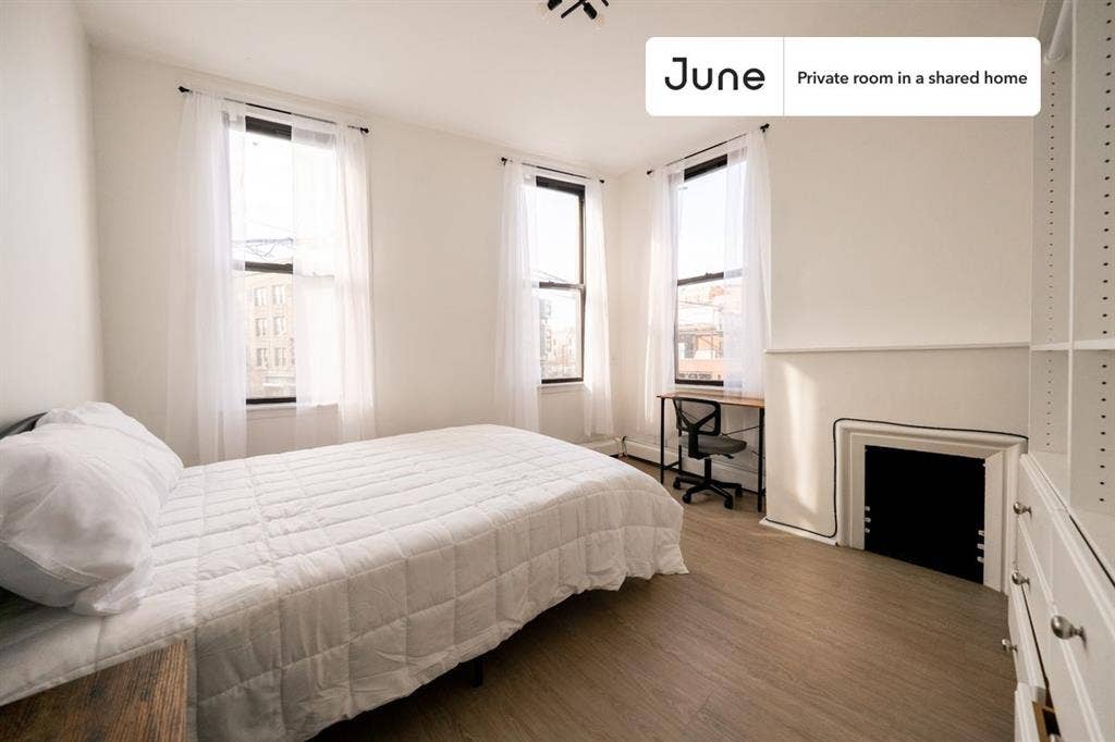 2 BR in New York City