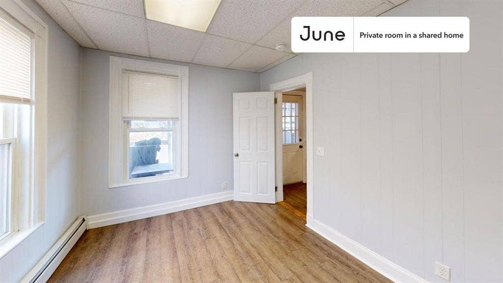 3 BR in Boston