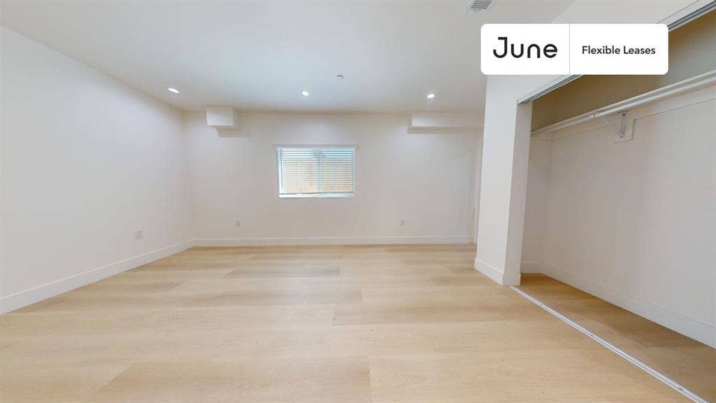 3 BR in Los Angeles