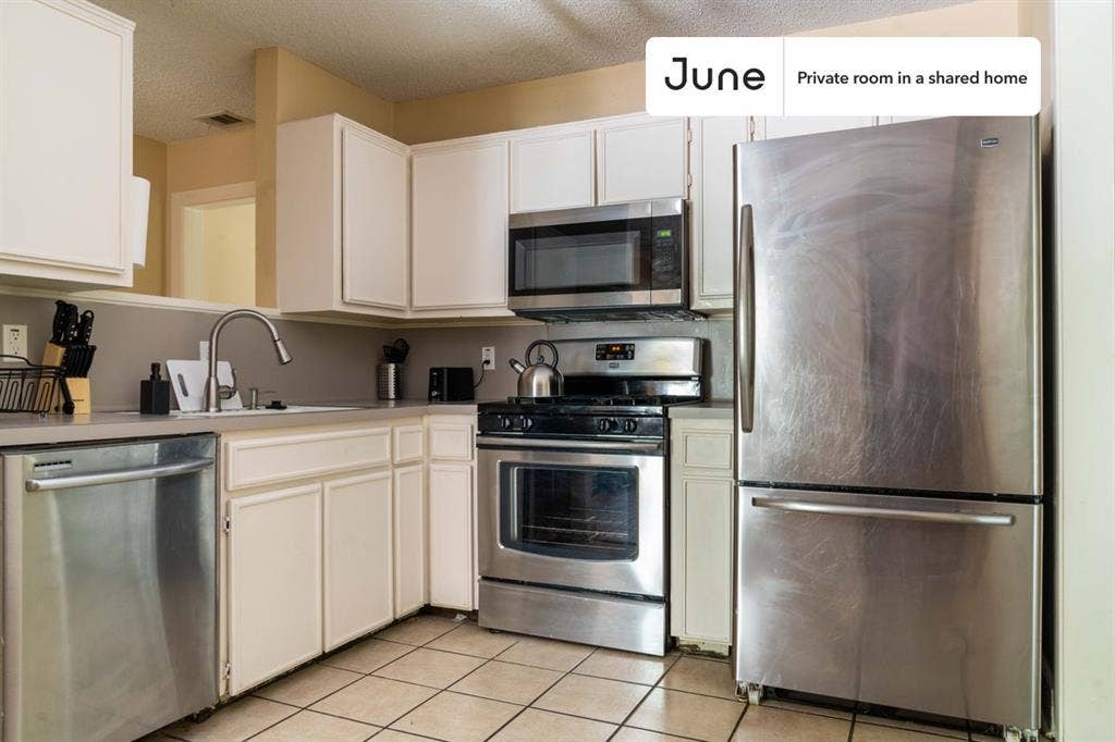 3 BR in Austin