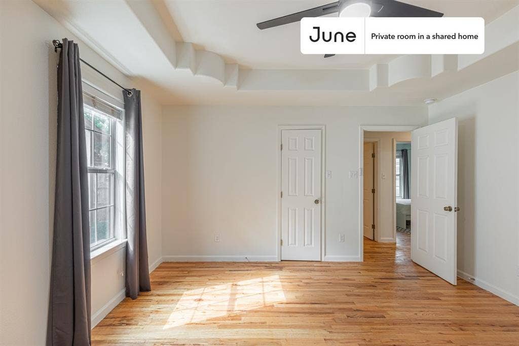 4 BR in Austin