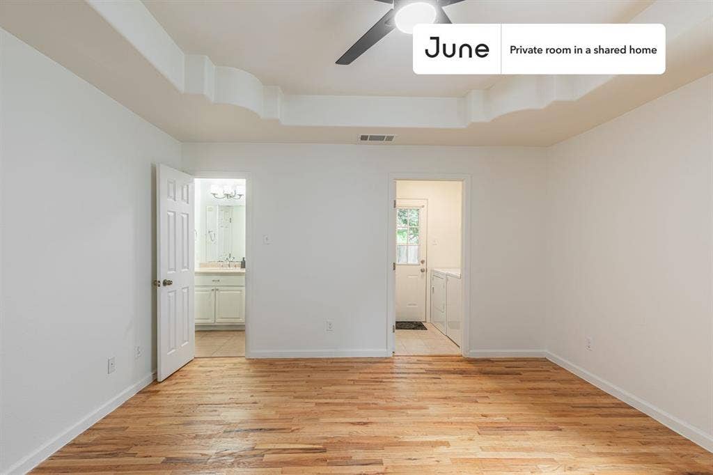 4 BR in Austin