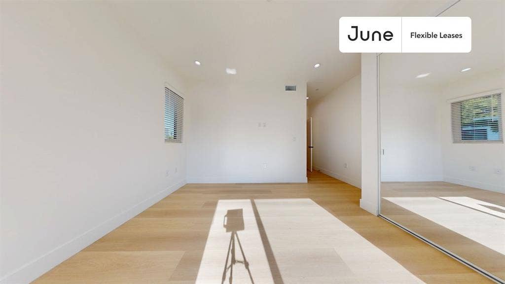 4 BR in Los Angeles