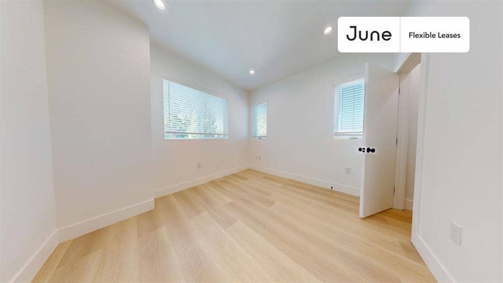 4 BR in Los Angeles