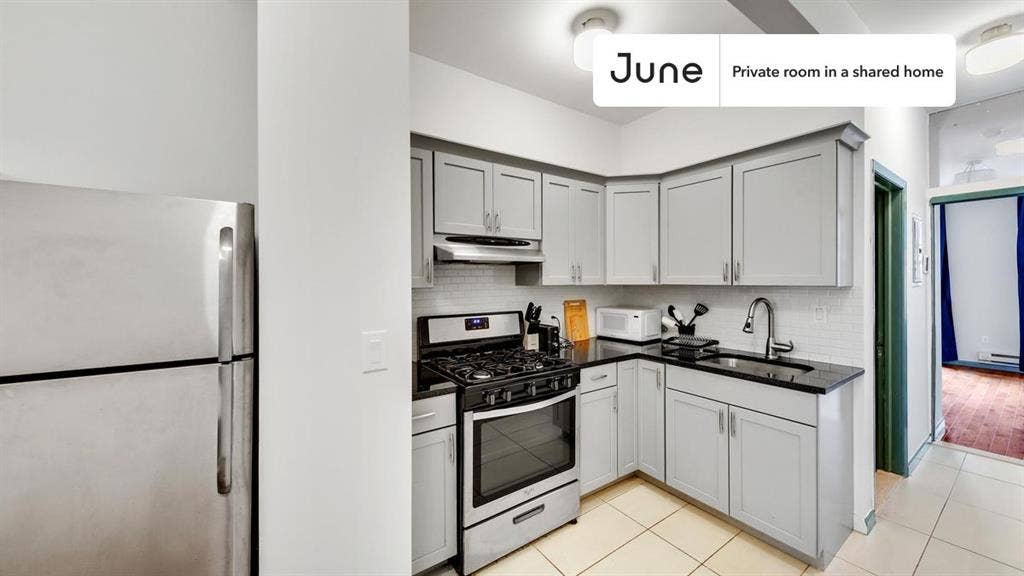 2 BR in New York City
