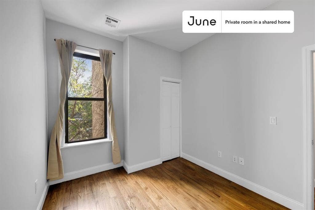 4 BR in New York City