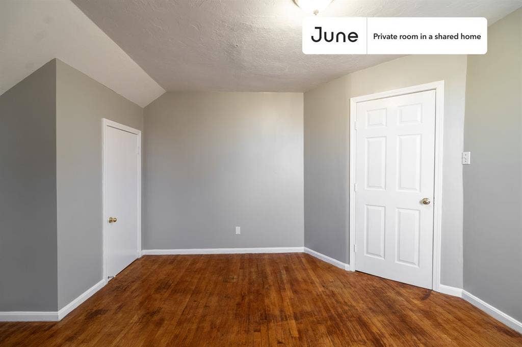 4 BR in Boston