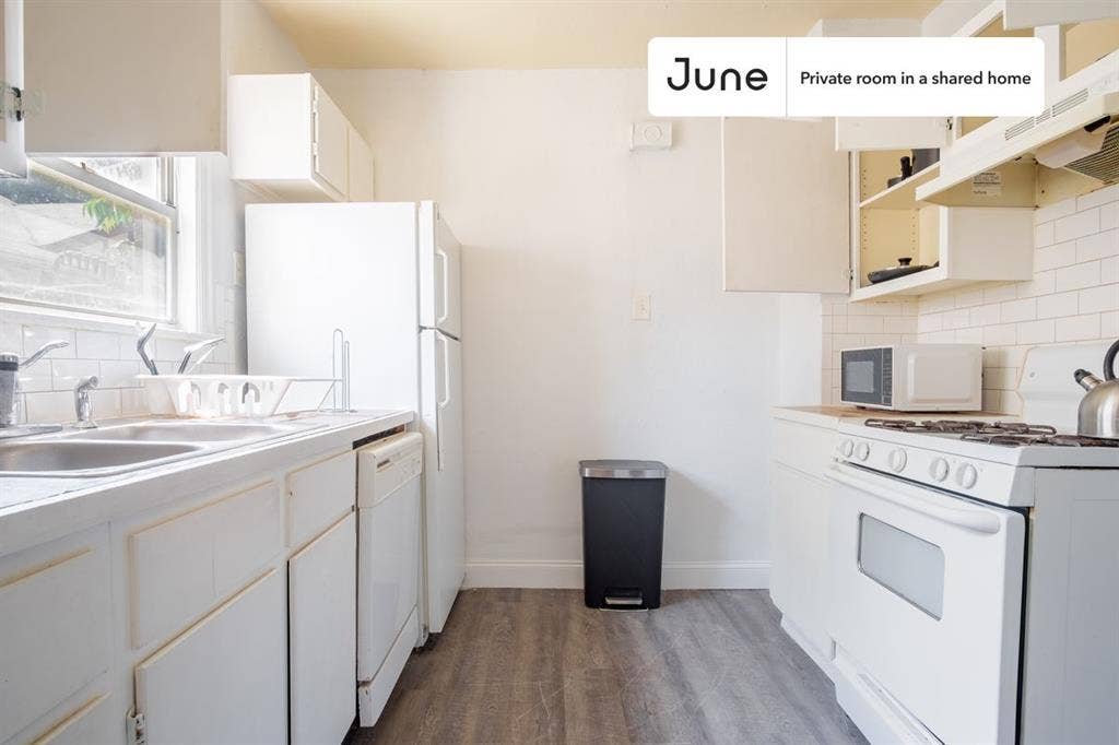 4 BR in Dallas