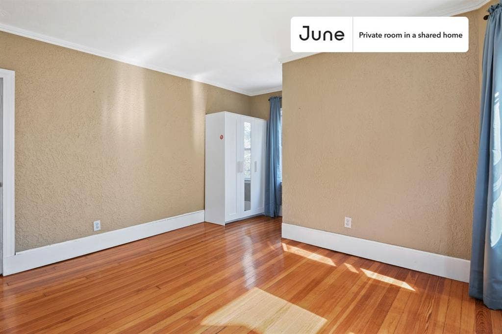 6 BR in Boston
