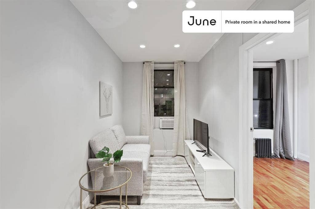 2 BR in New York City