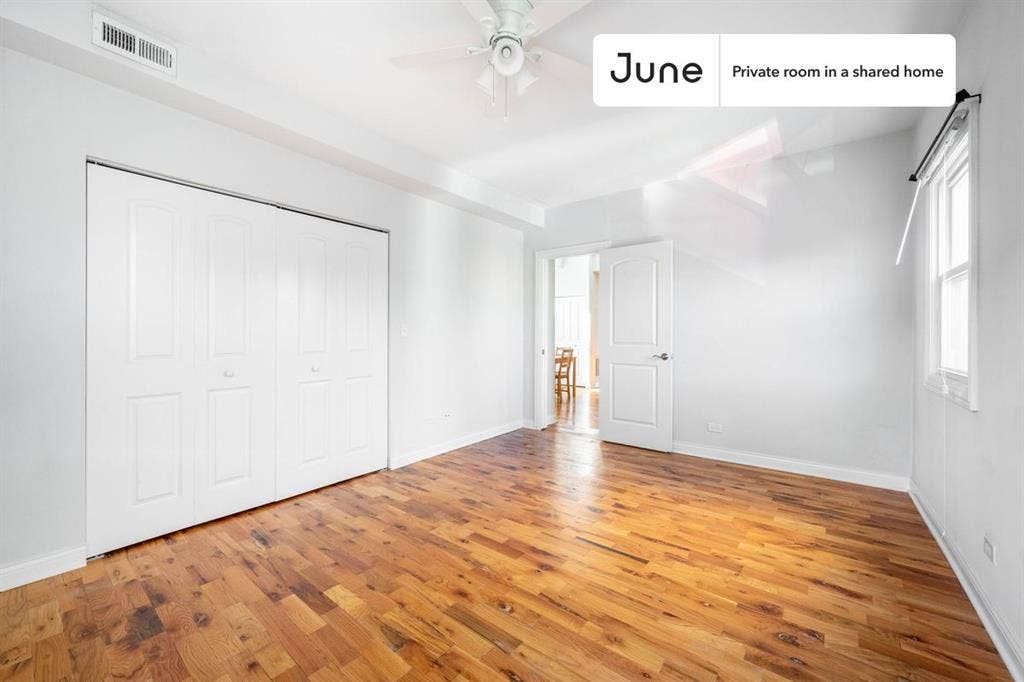 3 BR in Chicago