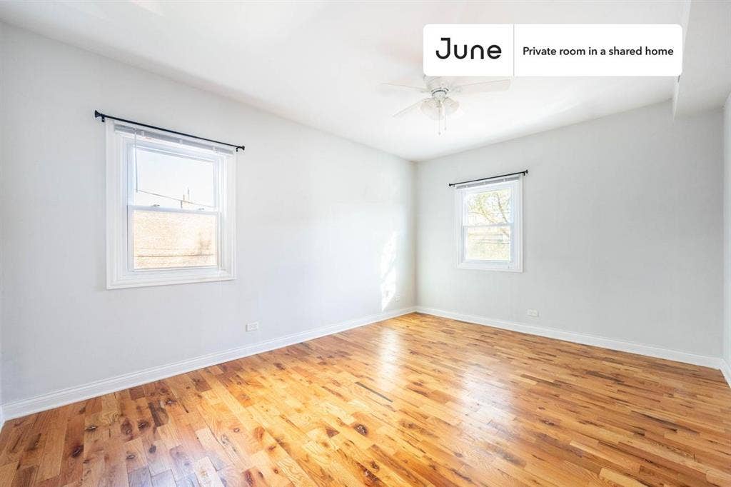 3 BR in Chicago