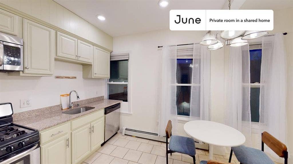 3 BR in Boston