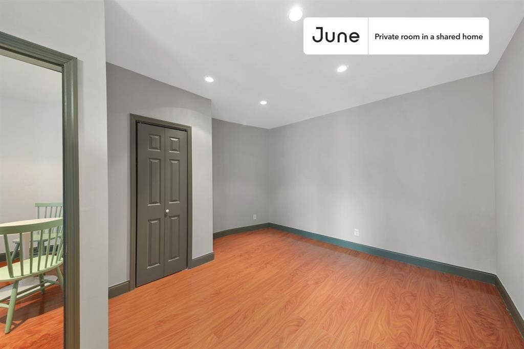 2 BR in New York City