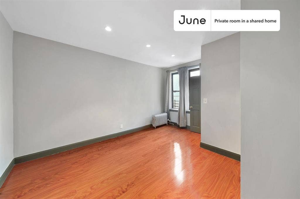 2 BR in New York City