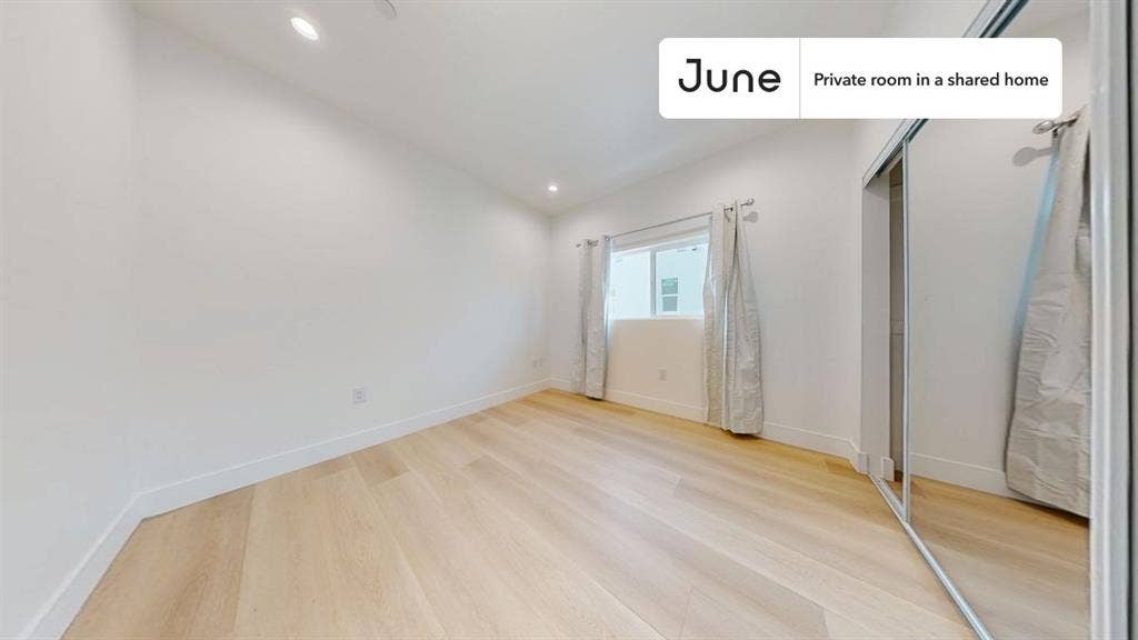 5 BR in Los Angeles