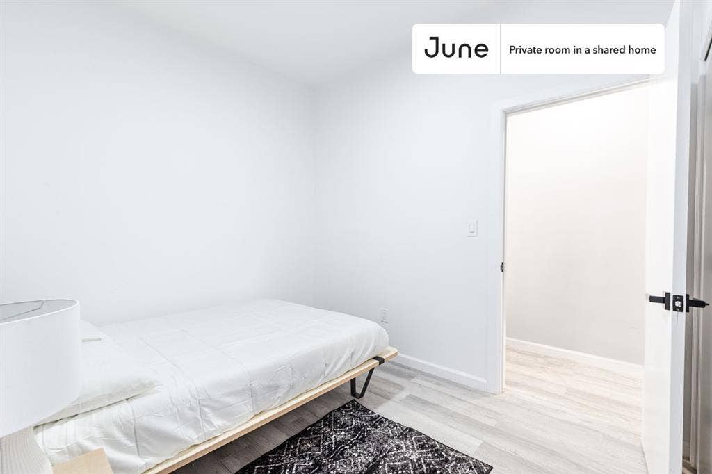 4 BR in New York City