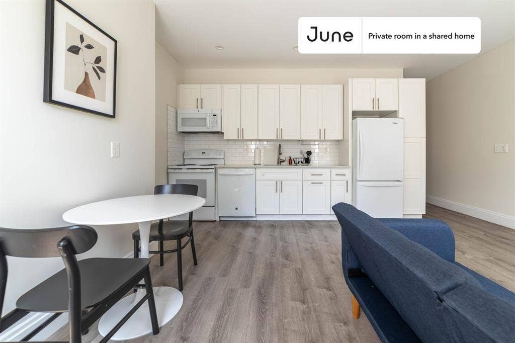 2 BR in New York City