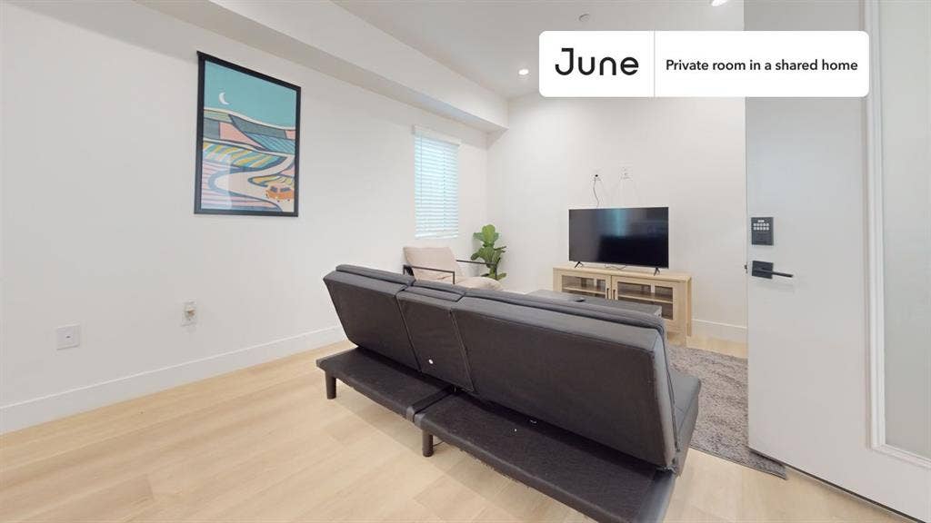3 BR in Los Angeles
