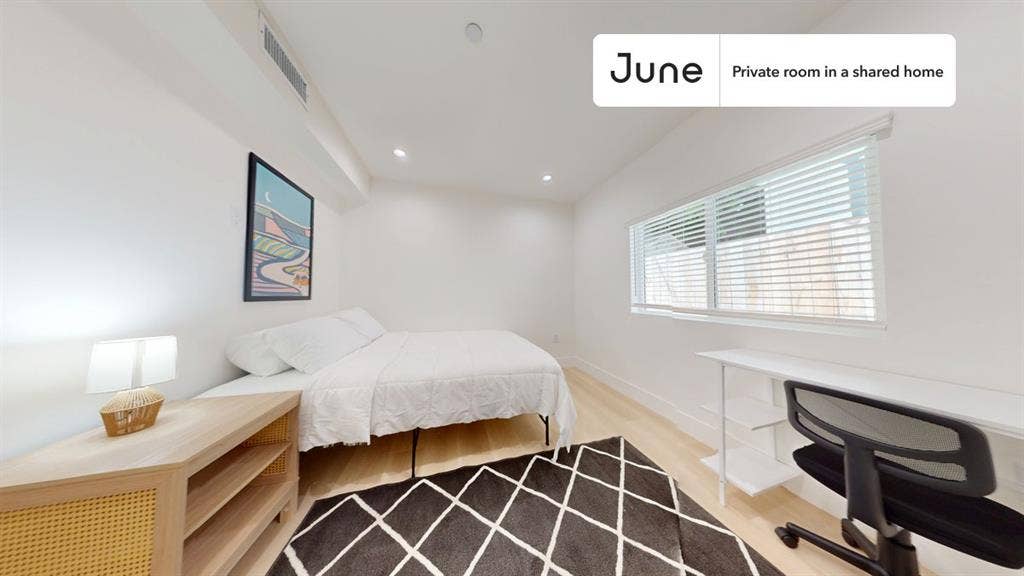 3 BR in Los Angeles