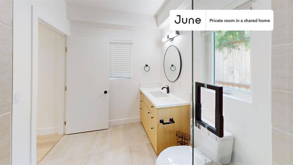 3 BR in Los Angeles
