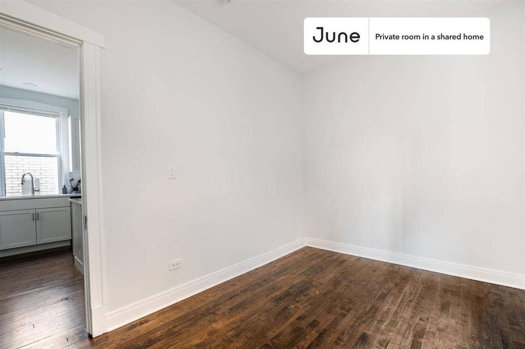 4 BR in Chicago