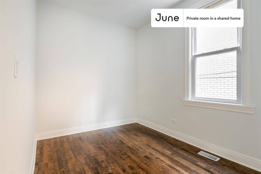 4 BR in Chicago