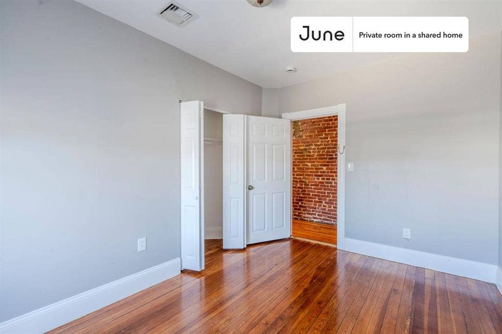 4 BR in Boston