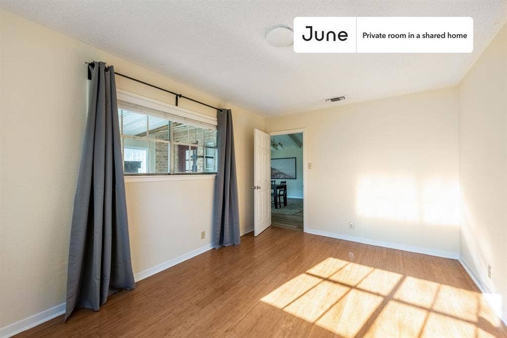 4 BR in Austin