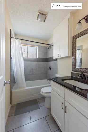 4 BR in Austin