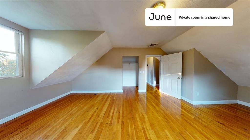 4 BR in Boston