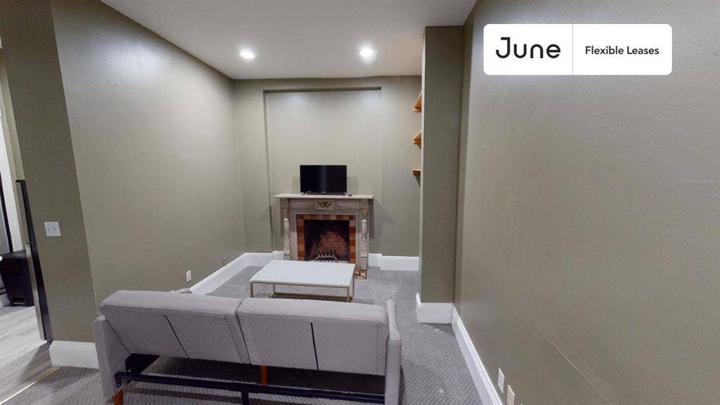 1 BR in Boston