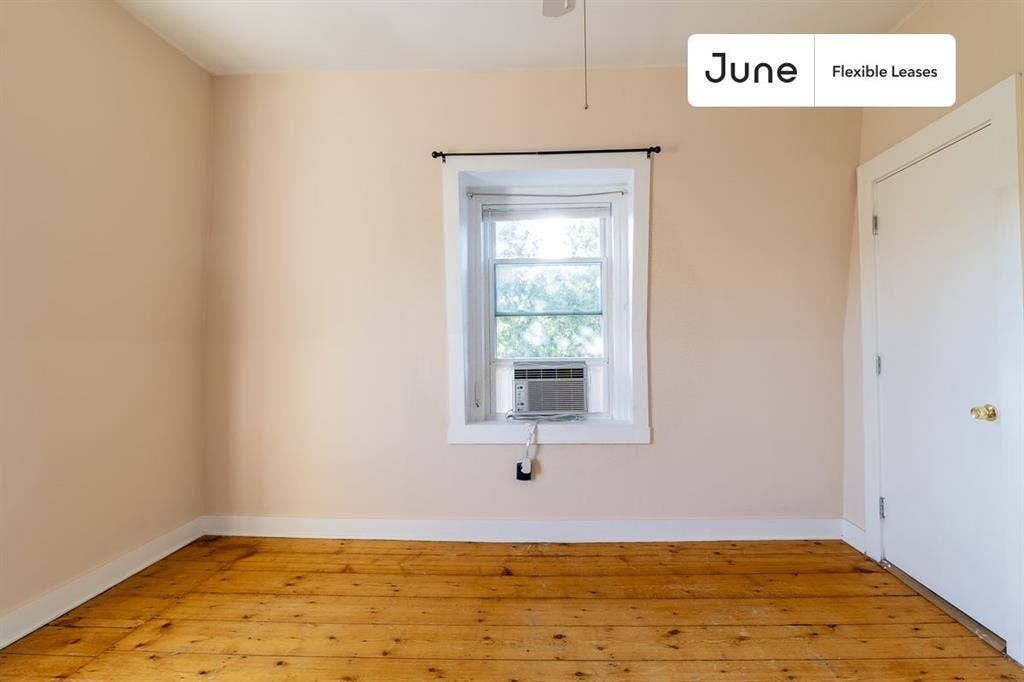 2 BR in Boston