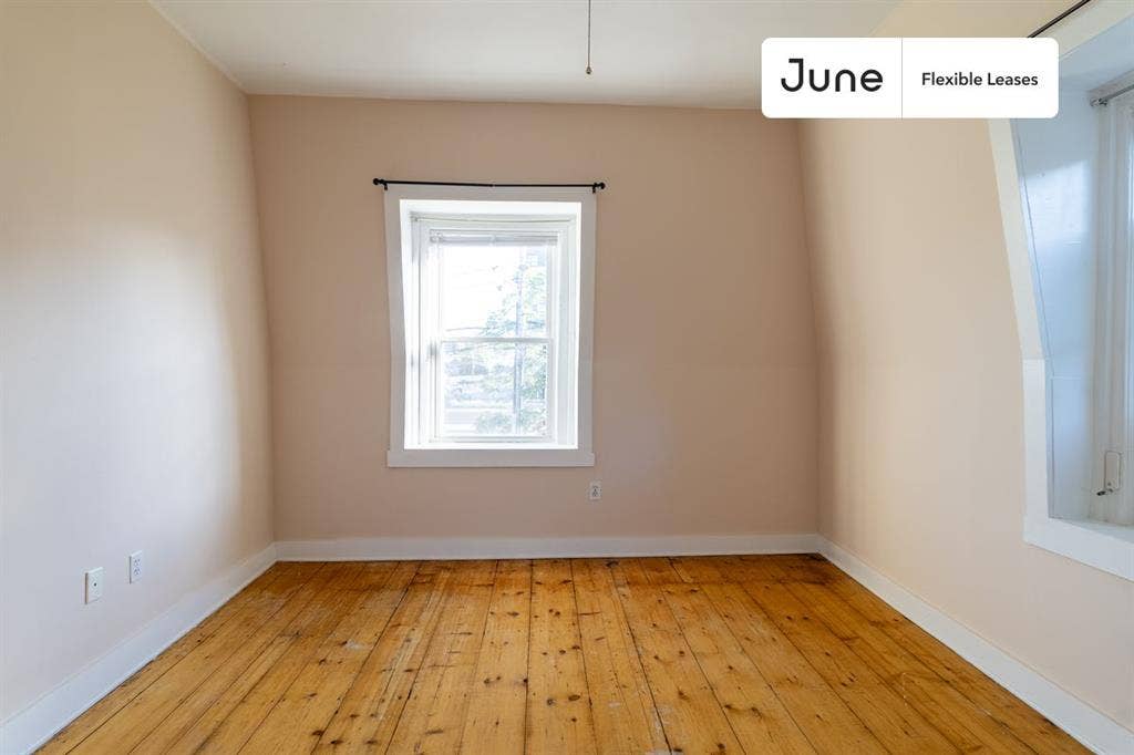 2 BR in Boston