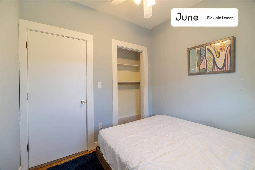 2 BR in Boston