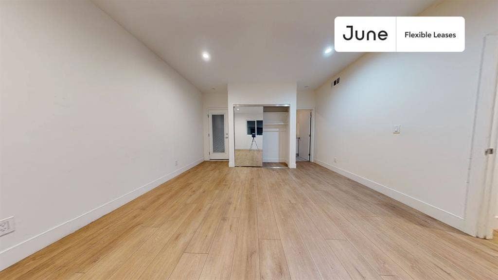 4 BR in Los Angeles