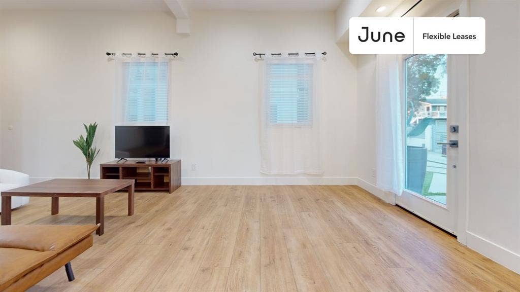 4 BR in Los Angeles
