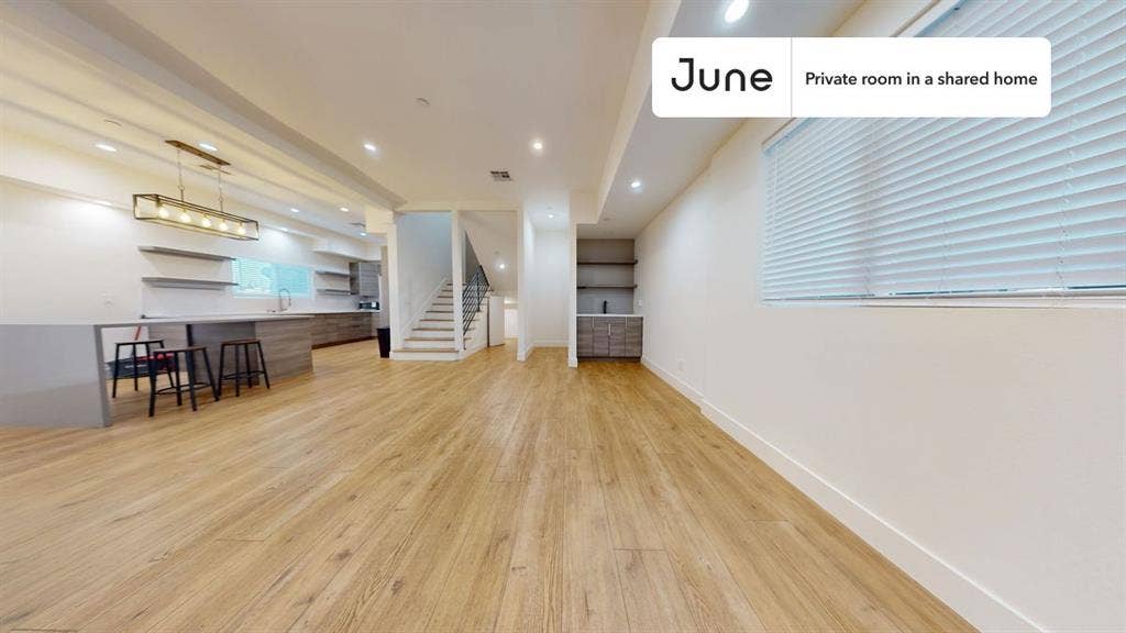 4 BR in Los Angeles