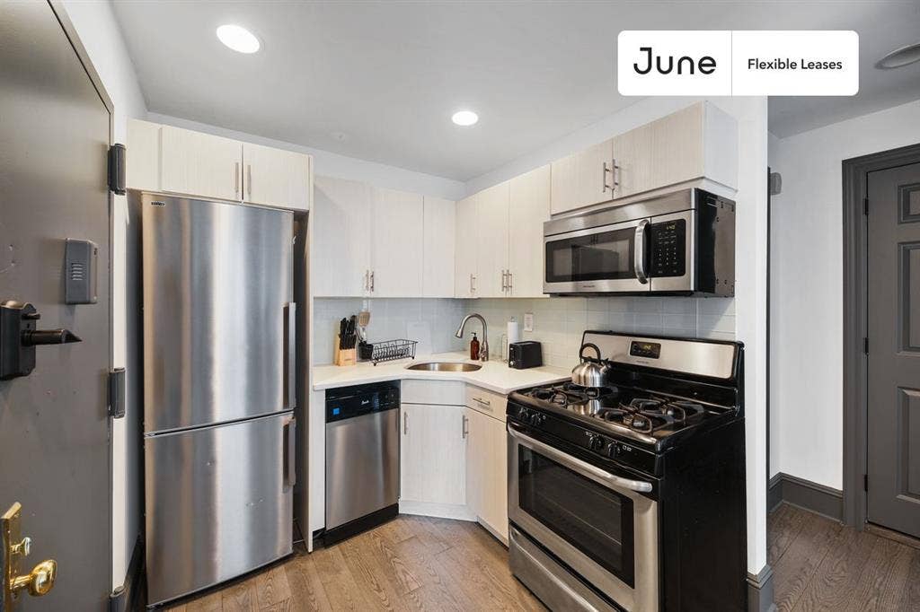 2 BR in New York City