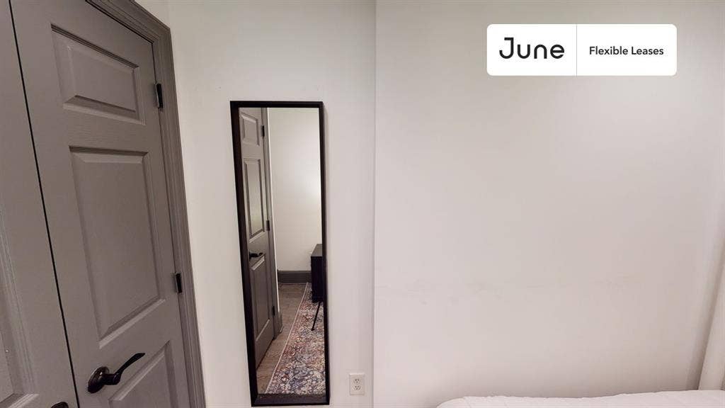 2 BR in New York City