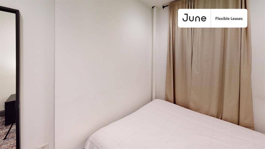 2 BR in New York City