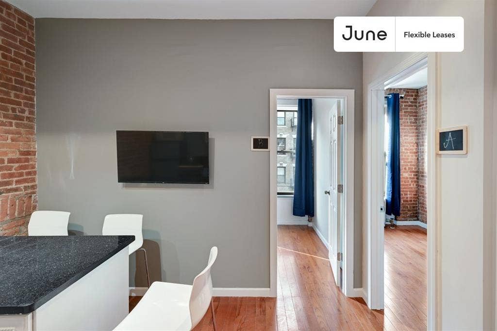 2 BR in New York City