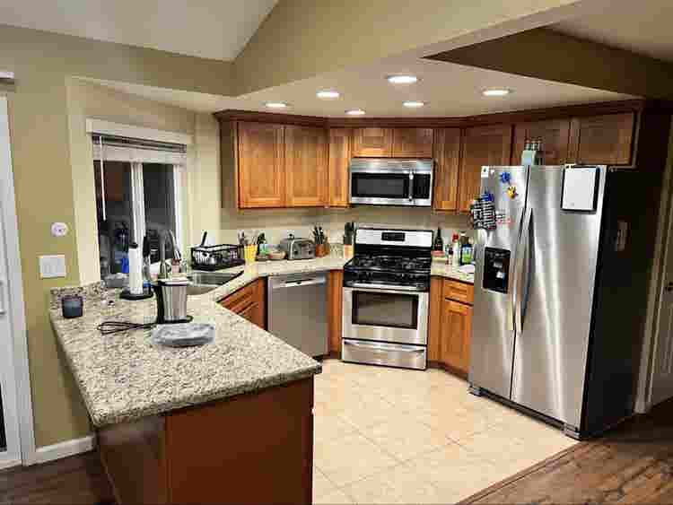 House looking for a third roomy!