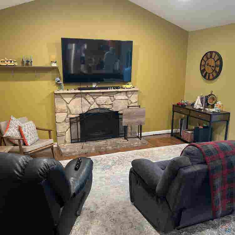 House looking for a third roomy!