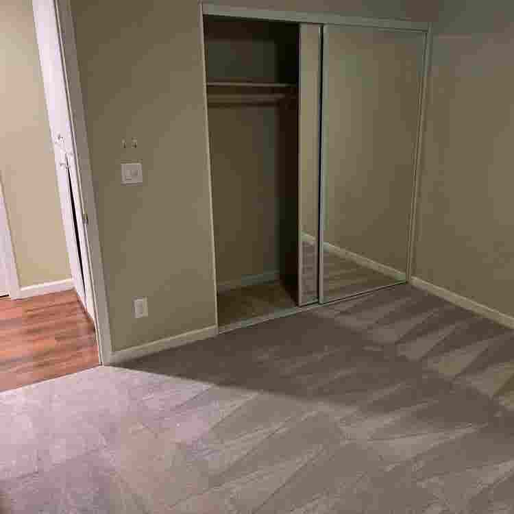 House looking for a third roomy!