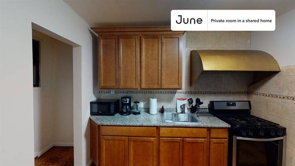 4 BR in New York City
