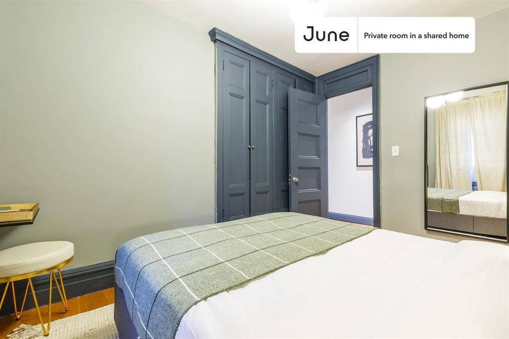4 BR in New York City